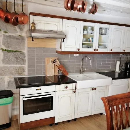 Juric Casa de hóspedes Skradin