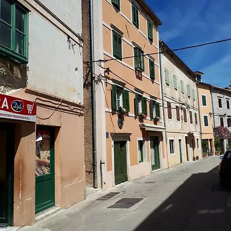 Juric Casa de hóspedes Skradin