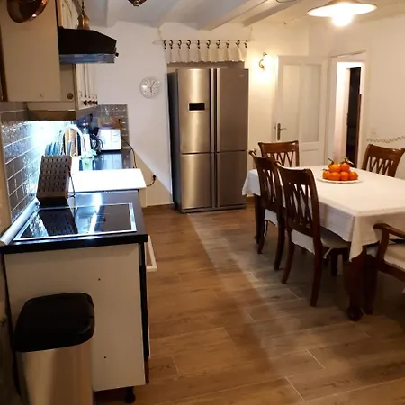 Juric Скрадин